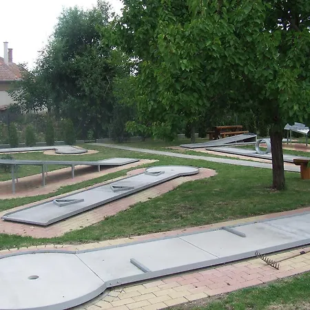 Hegyalja Gyongyszeme Panzio