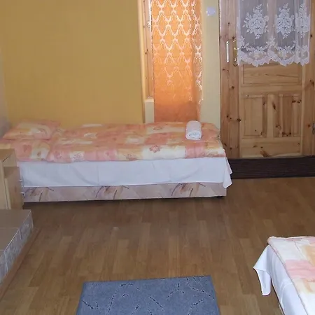 Hegyalja Gyongyszeme Panzio